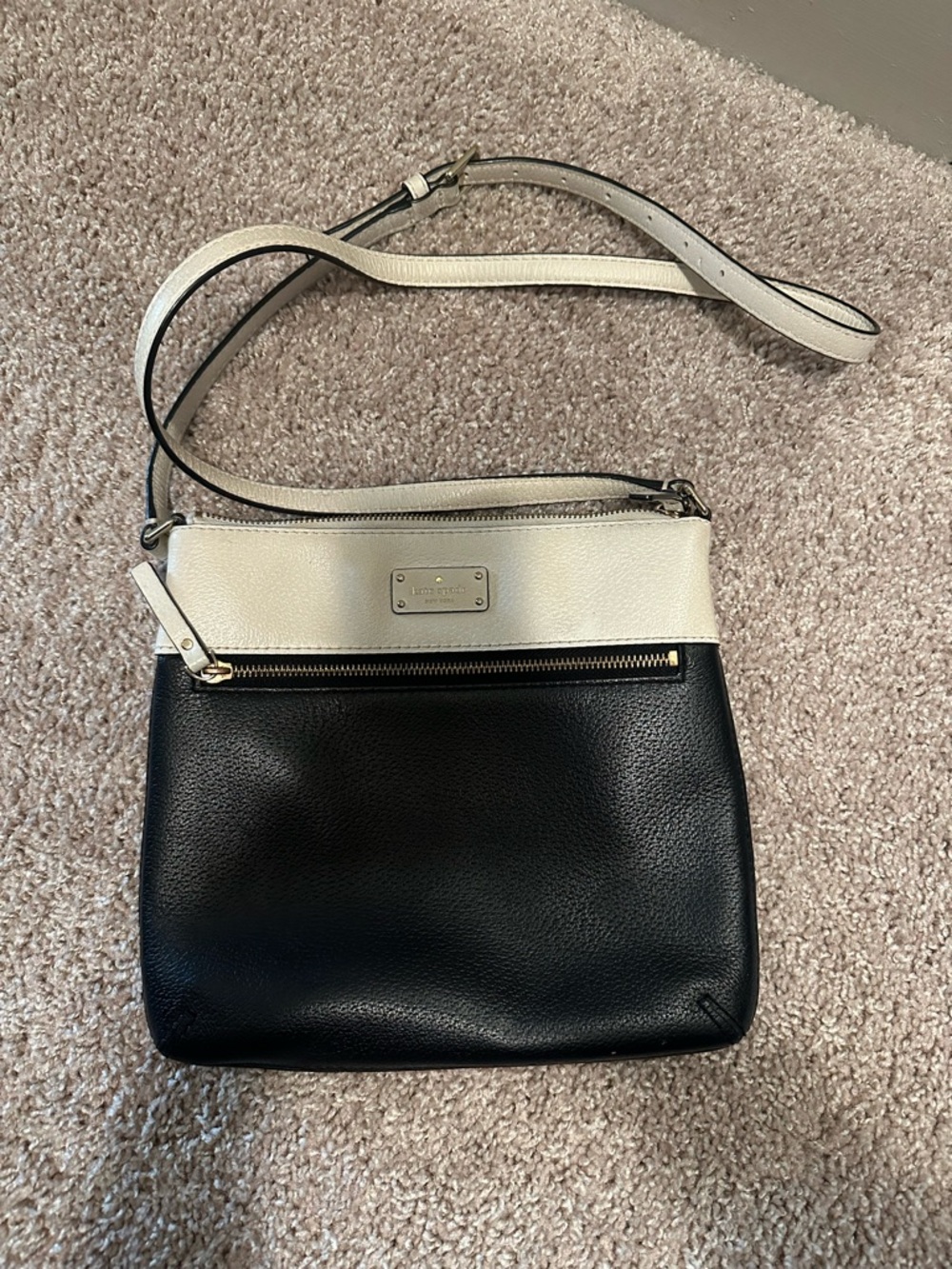 kate spade Black and Cream Pebbled Leather Crossbody